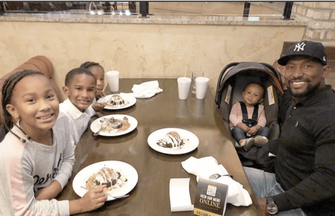 Martell Holt enfants