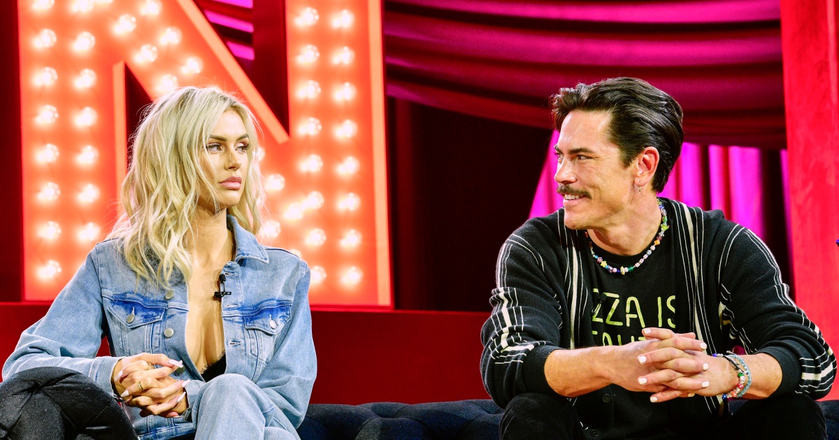 Lala Kent dénonce les fans "stupides" après avoir posé avec Tom Sandoval