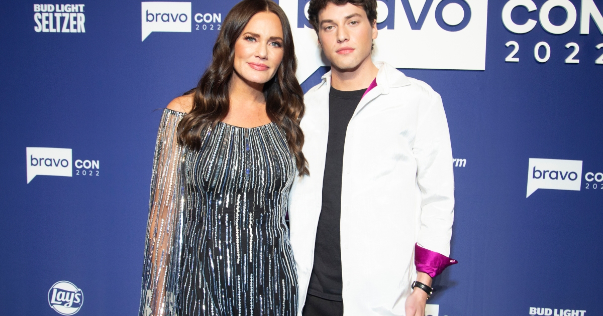 Mary Cosby veut mettre le fils de Meredith Marks avec un italien "vraiment chaud"