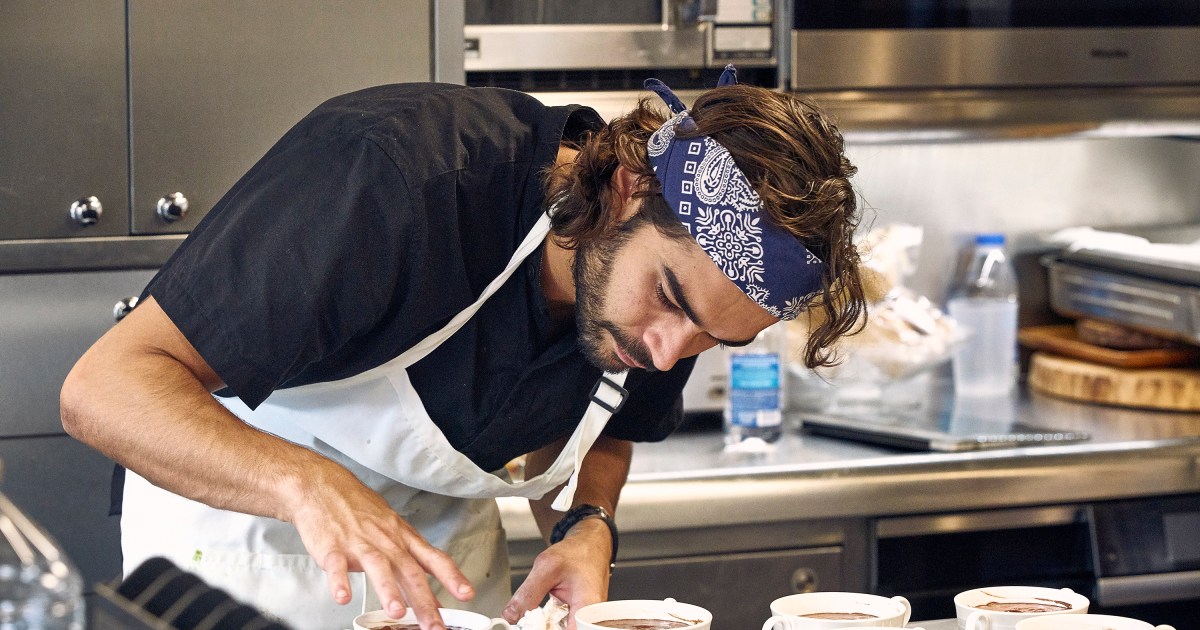 Anciens membres de l'équipage sous le pont que nous aimerions revoir