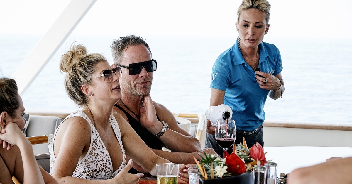 Des invités sous le pont qui se sont ridiculisés