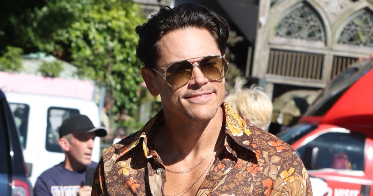 La prétendue performance du chanteur masqué de Tom Sandoval bombardée
