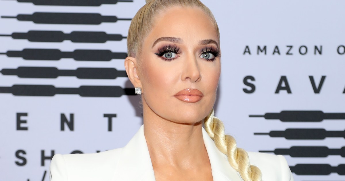 Erika Jayne claque Jon Hamm après la teinte des boucles d'oreilles : "F**k You"