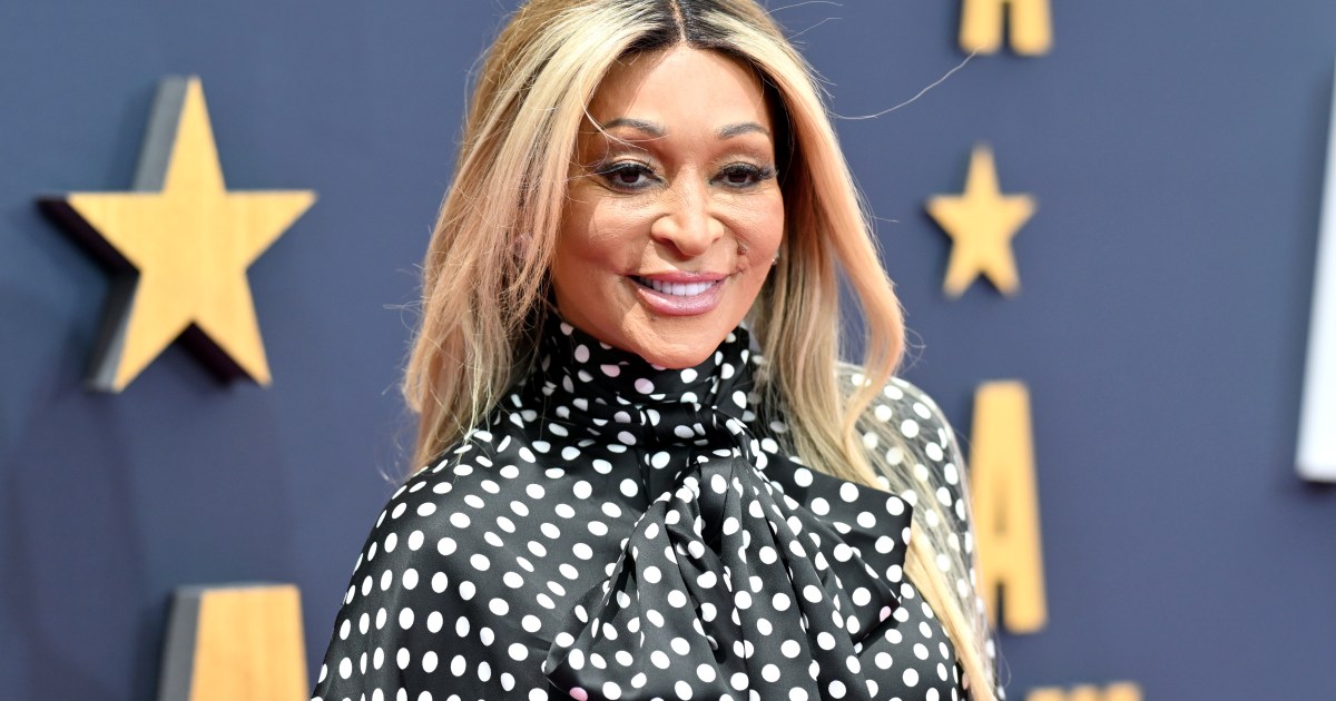 De vraies femmes au foyer qui apportent un soulagement comique