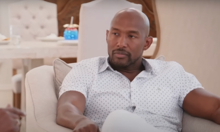 La star de Huntsville, Martell Holt, ARRÊTÉE pour violence domestique !