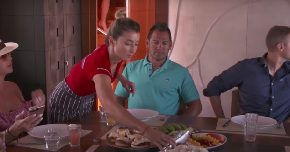 Des membres d’équipage sous le pont qui ont vraiment pris le relais