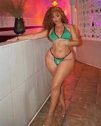 Qui est cosmiclova ?