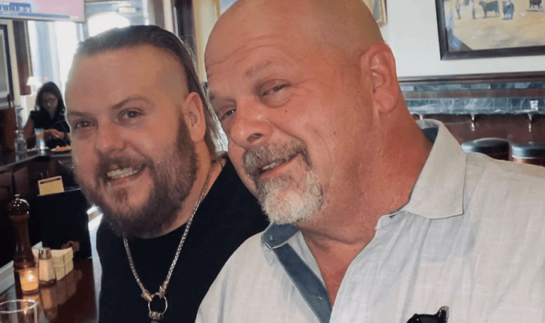 Rick Harrison, « Pawn Stars », brise le silence après la mort de son fils Adam