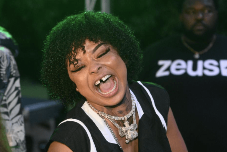 « Tu es moche, je sais que tu n&rsquo;aimes pas ton teint »