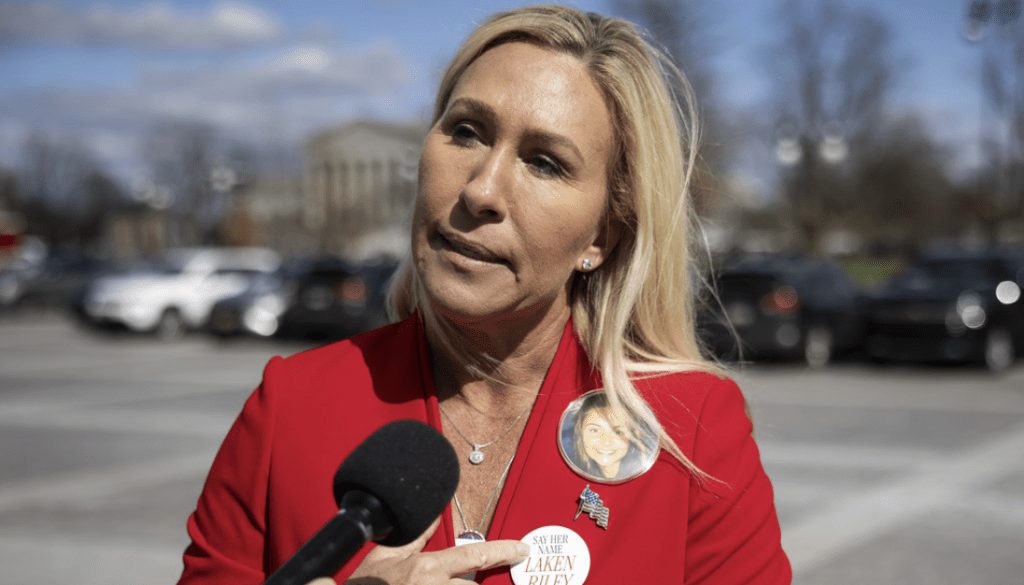 Le président Joe Biden et Laken Riley