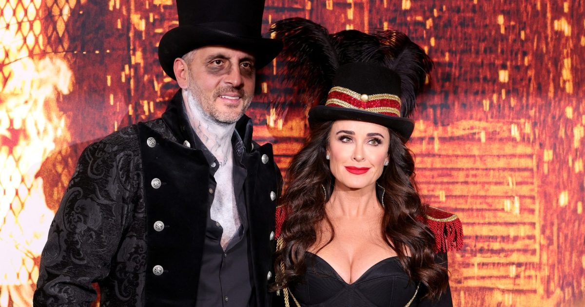 Existe-t-il une vraie malédiction du mariage entre femmes au foyer ?