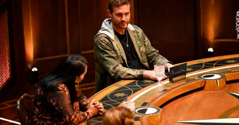 Peter Weber « choqué » par son bannissement contre Phaedra Parks dans Les Traîtres