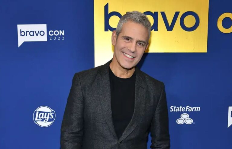 Andy Cohen nie qu'il soit la raison pour laquelle la BravoCon a été annulée… Les fans ne le croient pas !