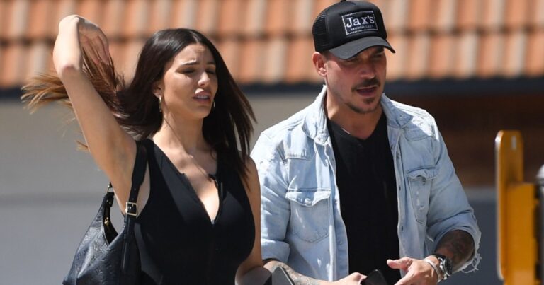 La nouvelle amie de Jax Taylor plaisante en disant qu'elle est enceinte