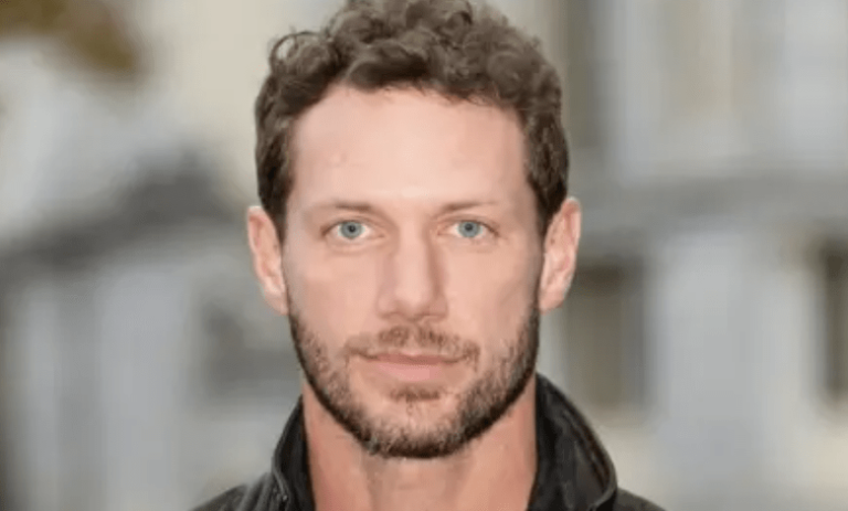 La star du savon Johnny Wactor mortellement abattu à Los Angeles alors qu'il interrompait des voleurs