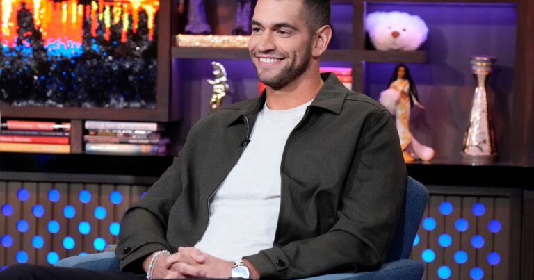 Moments de meilleurs amis entre Jesse Solomon et West Wilson