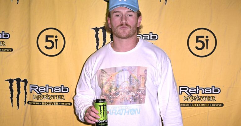 West Wilson taquine la réunion de la saison 8 de Summer House