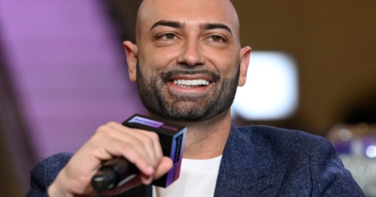 John Fuda adopte un look « bizarre » après le drame de RHONJ