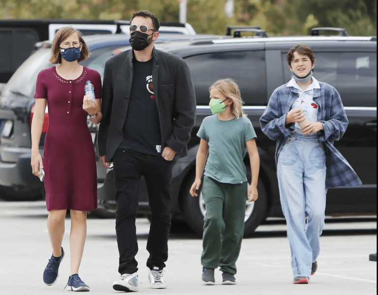 La fille de Ben Affleck appelle à l'obligation du port du masque et évoque sa propre lutte pour sa santé après une maladie post-virale !