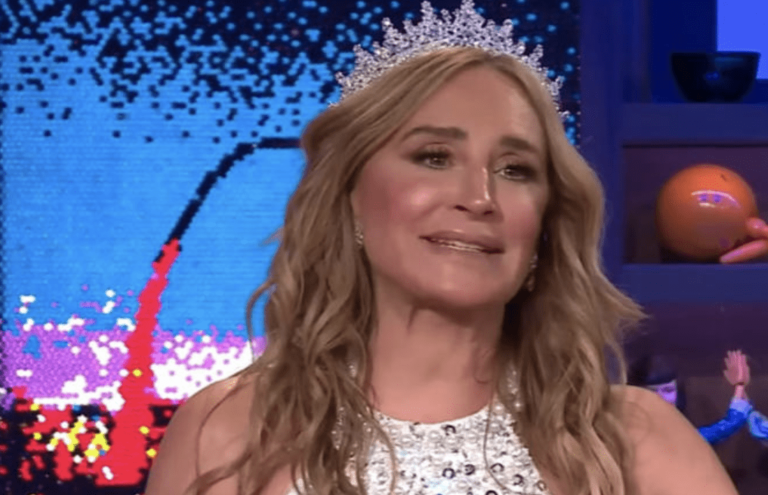 Luann de Lesseps DÉFEND les frasques ivres de Sonja Morgan dans « WWHL »