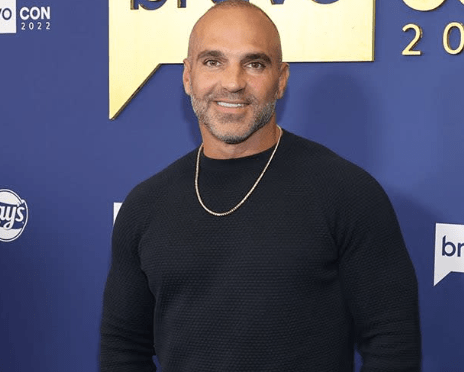 Joe Gorga maintient sa décision de brûler la carte de pendaison de crémaillère de Teresa Giudice