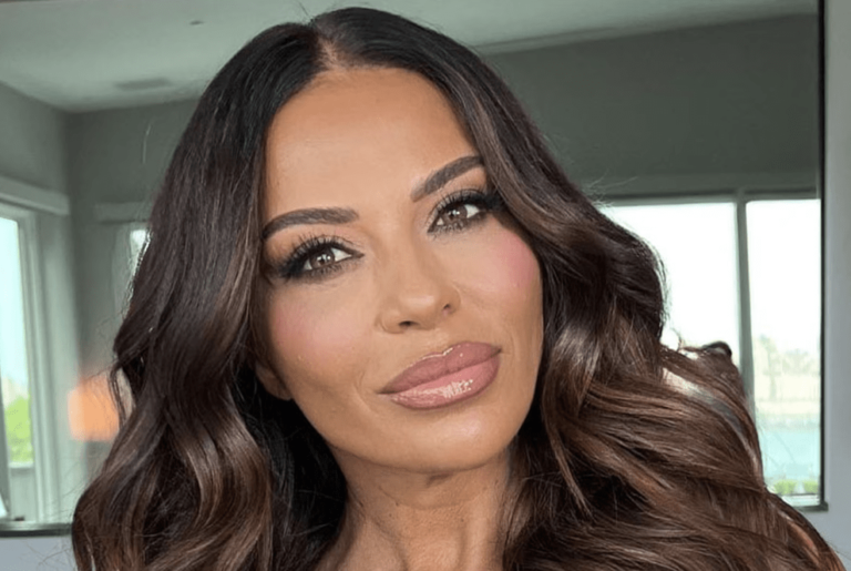 Dolores Catania révèle que les dirigeants de Bravo doutent du retour de RHONJ alors que NBCUniversal prévoit un remaniement majeur