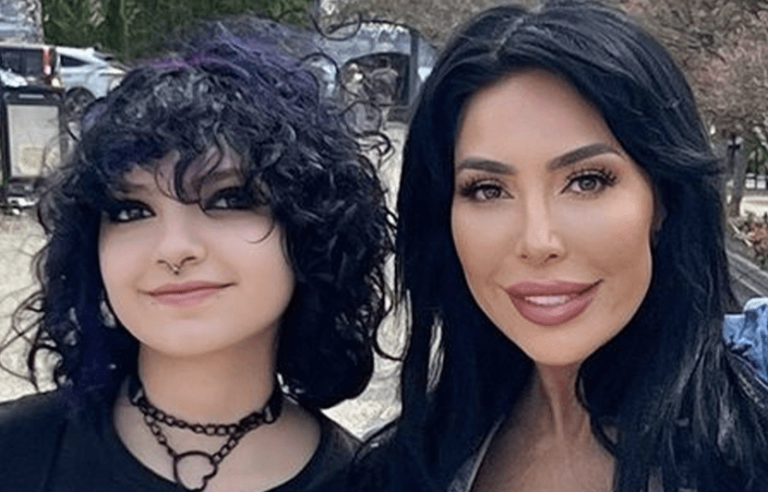 Farrah Abraham, ancienne actrice de « Teen Mom », achète un cyber-camion à sa fille de 15 ans