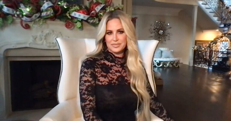Kim Zolciak conduit Chet Hanks dans sa chambre dans Surreal Life-Reality Tea