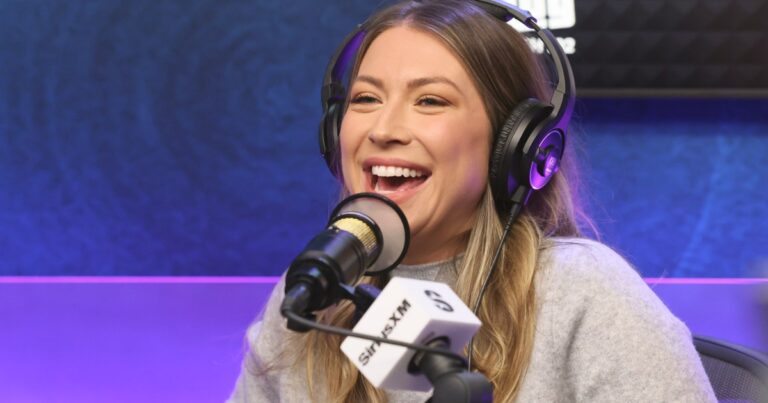 Stassi Schroeder dans la saison 2 de Vanderpump Villa et dans l'émission de télé-réalité Hulu