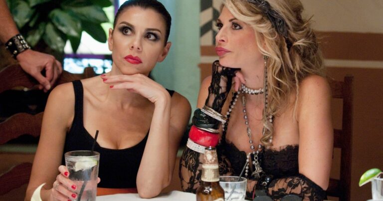 Heather Dubrow et Alexis Bellino en pleine séance photo avec « LGBTQIA+ Kids »