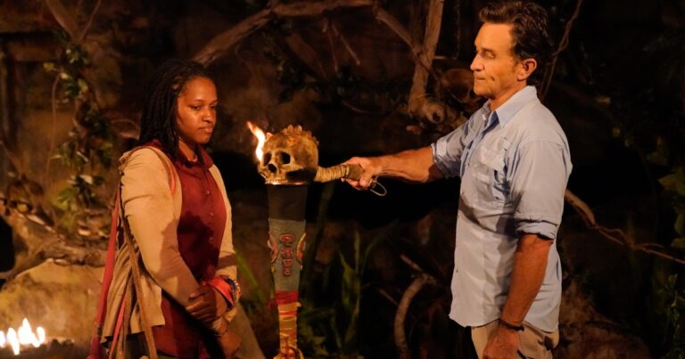 L'animateur survivant Jeff Probst sur le tournage de « Hardest Challenge »