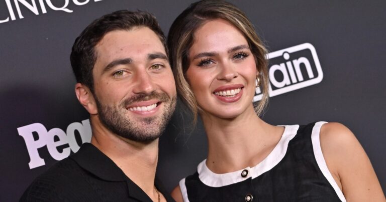 La fiancée de Joey Graziadei, Kelsey Anderson, s'appuie sur sa sœur