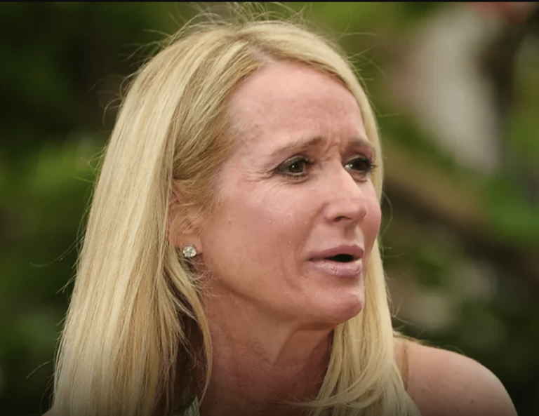 Kim Richards APPELLE LA FLIC à propos d'un « chat volé » – se termine par une évaluation de santé mentale !