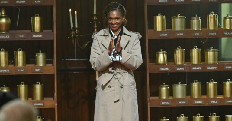 Partout, Danielle Reyes a mal tourné en tant que traître