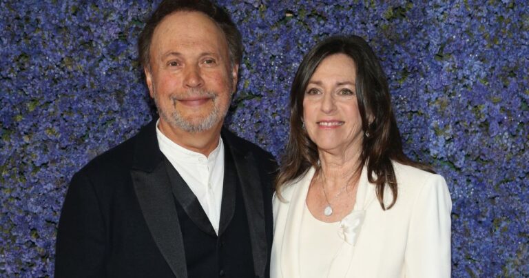 La maison de Billy et Janice Crystal à Los Angeles en cendres à cause d'un incendie dévastateur à Los Angeles