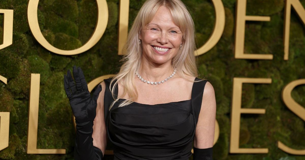 Pamela Anderson et Jamie Lee Curtis parlent des défis d'être des mères qui travaillent