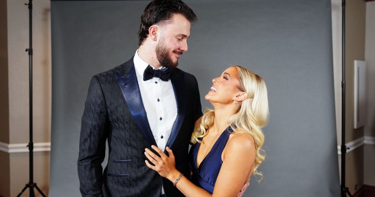 Livvy Dunne & Paul Skènes Get Sun & Sand in siesta Key Photos