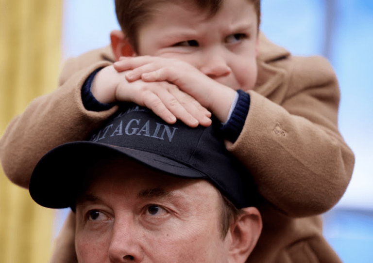 Le père d'Elon Musk le traîne pour être un «mauvais papa» – laisse tomber la bombe au milieu du 13e drame enfant !!