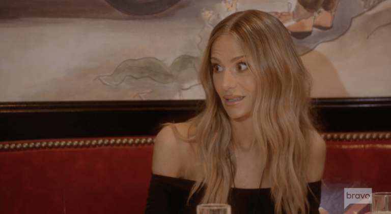 Dorit Kemsley accuse Sutton Stracke d'acheter l'amitié de Garcelle Beauvais – laisse entendre que leur lien est faux!