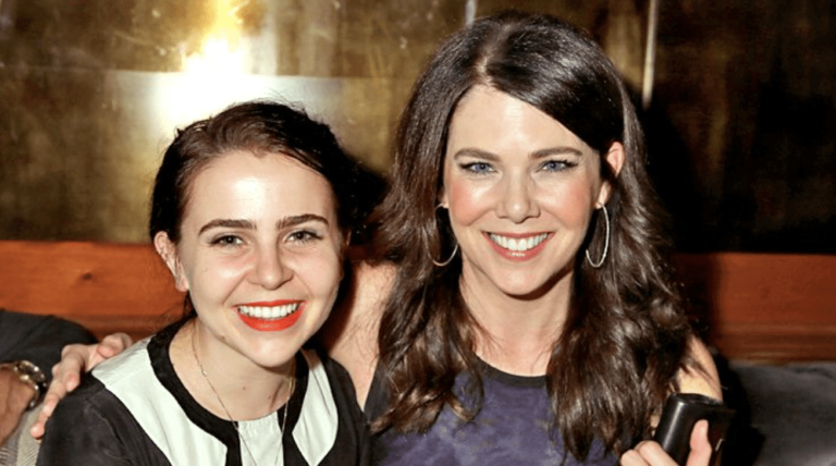 Lauren Graham révèle accidentellement le «bébé papa» de Mae Whitman sur le podcast