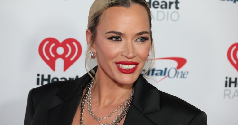 Teddi Mellencamp débats d'utilisation des perruques pendant la bataille de la tumeur au cerveau