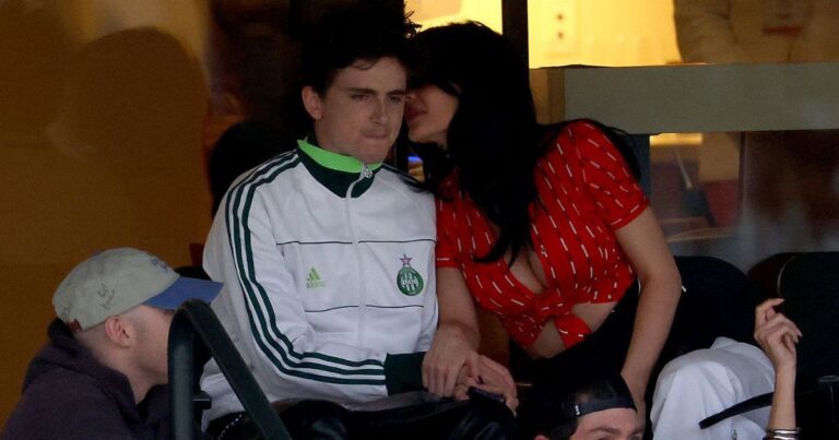 Timothee Chalamet était trop dans le tennis pour embrasser Kylie Jenner, revendique le lecteur de lèvres