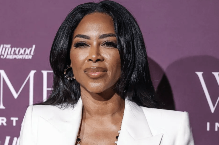 Kenya Moore dit que Bravo l'a silencieuse et ne l'a pas protégé après le commentaire sur les armes de feu de Brittany Eady!