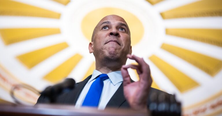 Comment Cory Booker en direct «  Filebuster '' est la meilleure émission de télé-réalité de 2025