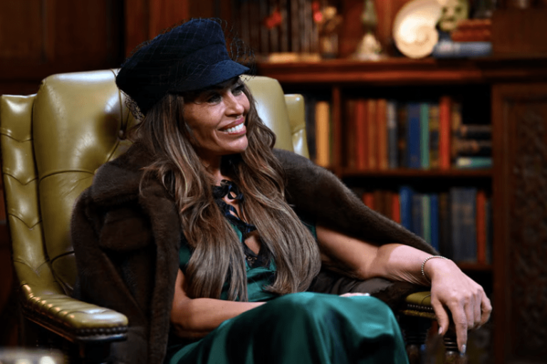 Dolores Catania affirme qu'elle a averti que le Rhonj a mis en parlant aux blogueurs et dit que Teresa Giudice n'écoute pas les bonnes personnes!