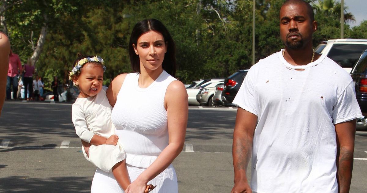 Kanye West attribue Kim Kardashian pour avoir sauvé le nord dans Tweet surprise