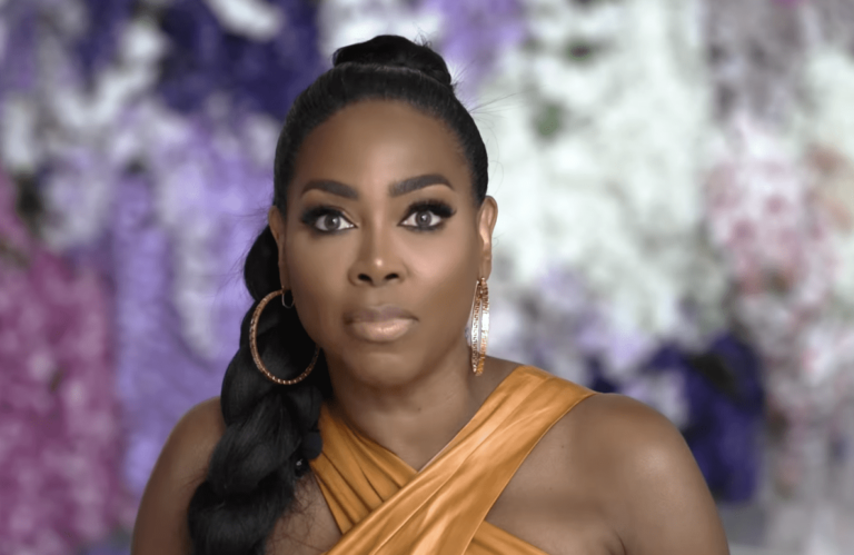 Kenya Moore dit que Bravo l'a désinvitée de Rhoa Reunion and Slams Network pour la manquer de respect!
