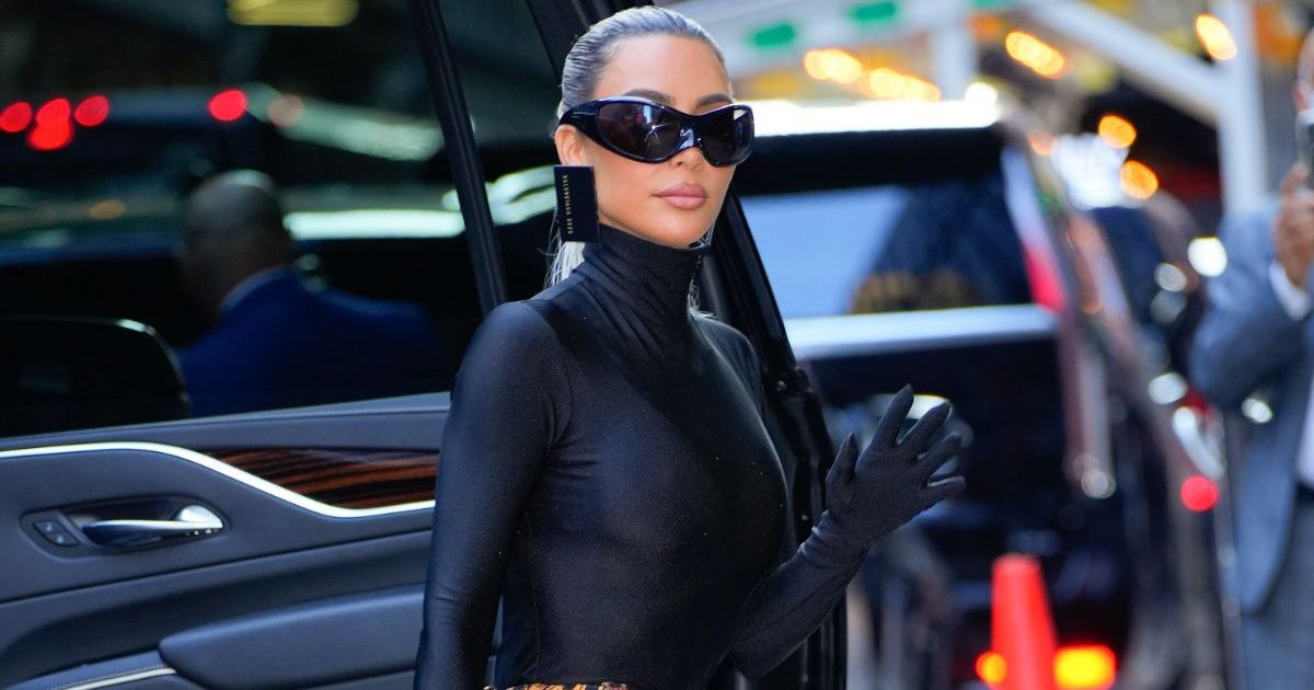 Kim Kardashian réagit à un voyage d'espace d'origine bleue de 11 minutes