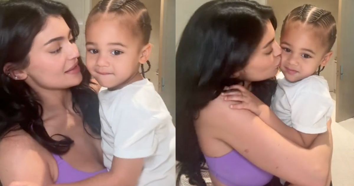 La vidéo candide Coachella de Kylie Jenner avec son fils est vraiment saine