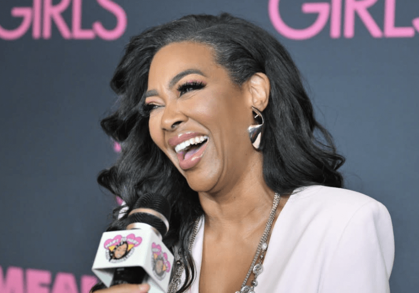 Le Kenya Moore demande la justice de Bravo et dit que Brittany Eady aurait dû être licencié!